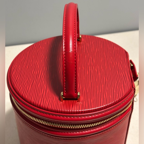 Louis Vuitton Cannes Vanity Bag Epi Leather - Picture 4 of 16